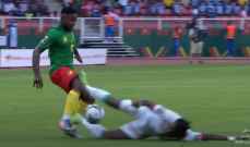 اخطاء وقع فيها الحكم الجزائري في مباراة الكاميرون وبوركينا فاسو