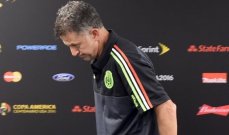 هل يجب على مدرب المكسيك الرحيل ام البقاء؟