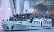 اختتام تقديم البعثات الأولمبية بعبور القارب الفرنسي في حفل افتتاح أولمبياد باريس 2024