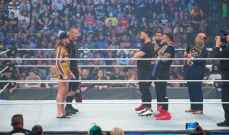 منافسة حامية تشعل أجواء WWE استعدادا للمباريات على ألقاب الرو وسماك داون