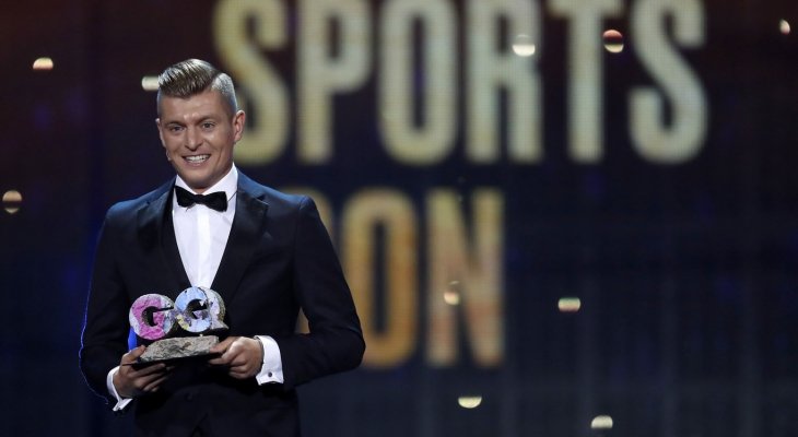 توني كروس يتوج بجائزة لاعب العام في ألمانيا