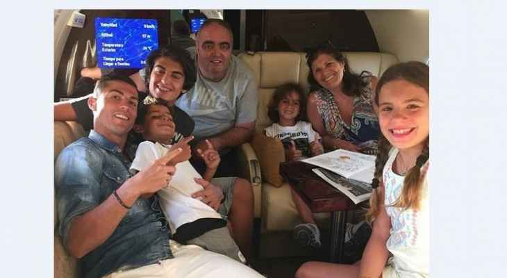 رونالدو يقضي العطلة مع عائلته