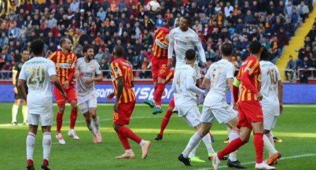 الدوري التركي: سيفاس سبور يكتفي بالتعادل السلبي امام قاسم باشا