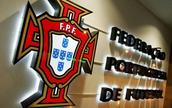 رئيس الاتحاد البرتغالي لكرة القدم ينعي... الكمبيوتر