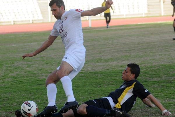 لاعب النجمة حسين حمدان يعتزل اللعب بعد 17 عاماً من العطاء