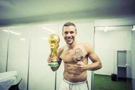 بودولسكي يتذكّر ابنه وهو يحمل كأس العالم
