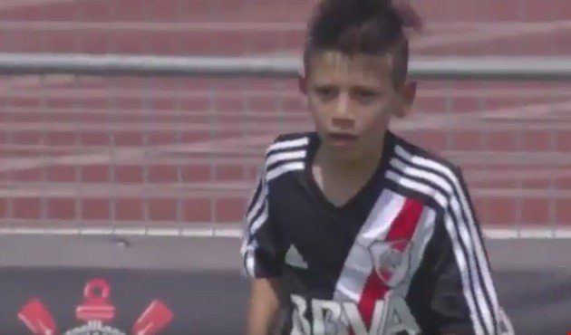 لاعب ارجنتيني في ال11 من عمره يحرج يوفنتوس