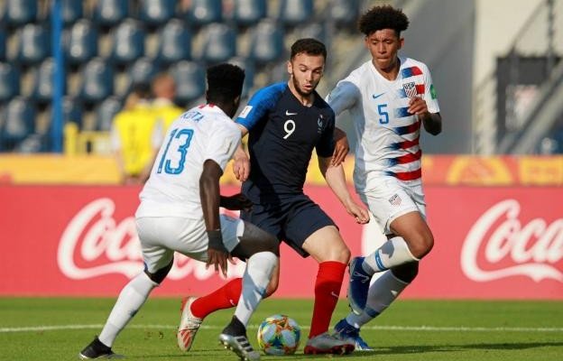 كأس العالم للشباب : الولايات المتحدة  تفاجىء فرنسا وكوريا تجتاز اليابان
