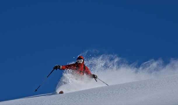النروج تتوج بذهبية سباق التتابع في بطولة العالم للتزلج
