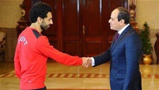 الرئيس المصري يدعم محمد صلاح 
