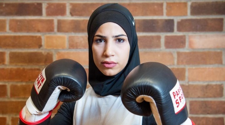 زينة نصار: السماح بارتداء الحجاب في الملاكمة هو انتصار للنساء حول العالم