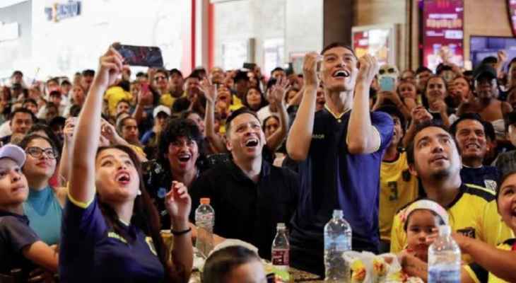 الإكوادوريون يحتفلون بالفوز التاريخي في المباراة الافتتاحية لكأس العالم