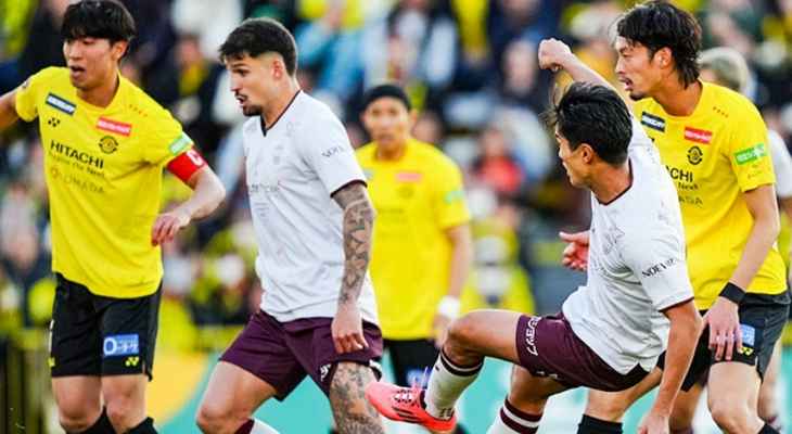 فيسيل كوبي يقترب من لقب الدوري الياباني