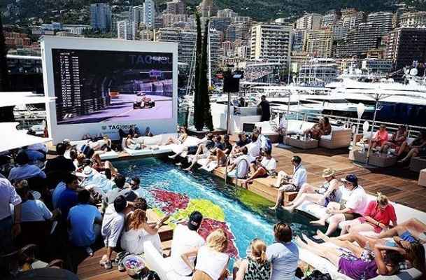 هكذا يُشاهد الناس سباق الفورمولا 1 في موناكو