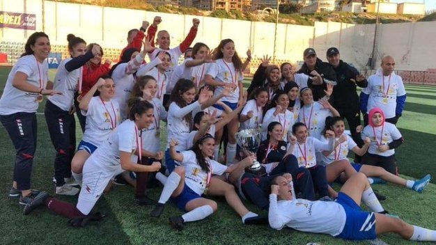 نادي نجوم الرياضى بطل لبنان لكرة القدم النسائية