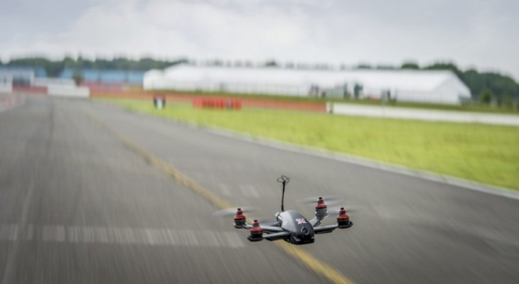 طائرة من نيسان بدون طيار قادرة على الوصول الى 100 كيلومتر في 1.3 ثانية
