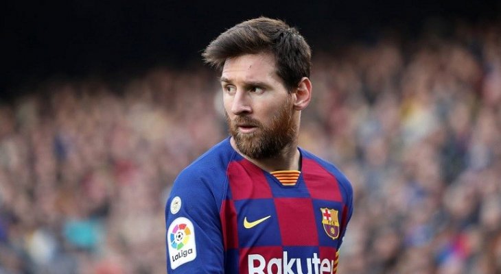 قضية تجديد عقد ليونيل ميسي تقلق جماهير برشلونة