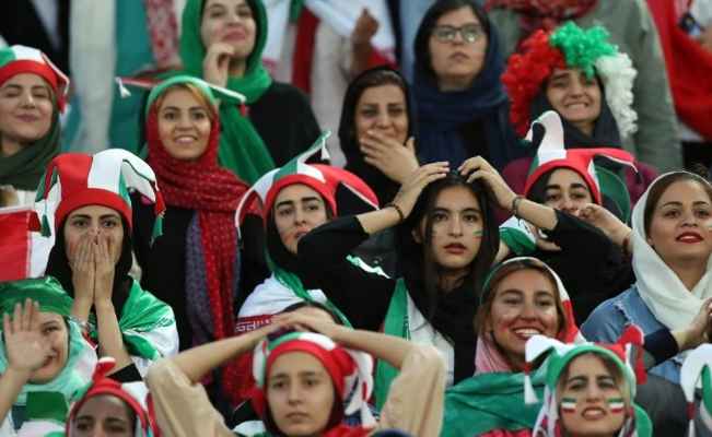 انفانتينو يؤكدها: سيُسمح للمشجعات الايرانيات بحضور المباريات