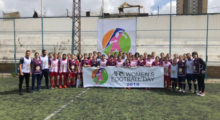 الكرة النسائية تحتفي باليوم العالمي للمرأة 