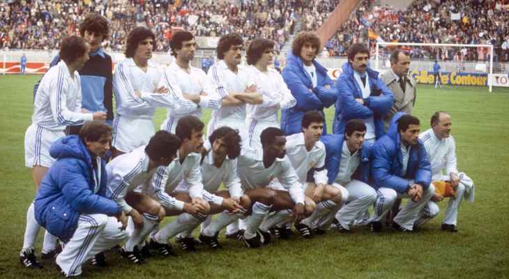 ريال مدريد وليفربول يستبدلان قمصانهم في نهائي دوري الأبطال 1981