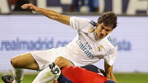 ريال مدريد يفتقد مدافعه الجديد فاييخو للاصابة 
