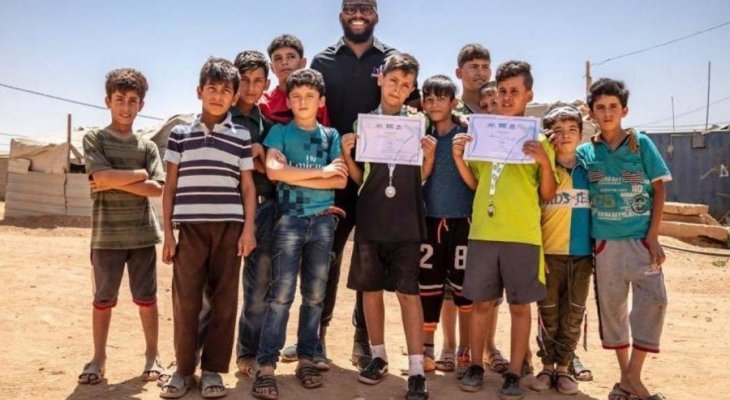 كيف يساعد بادو جاك اللاجئين السوريين في الاردن؟