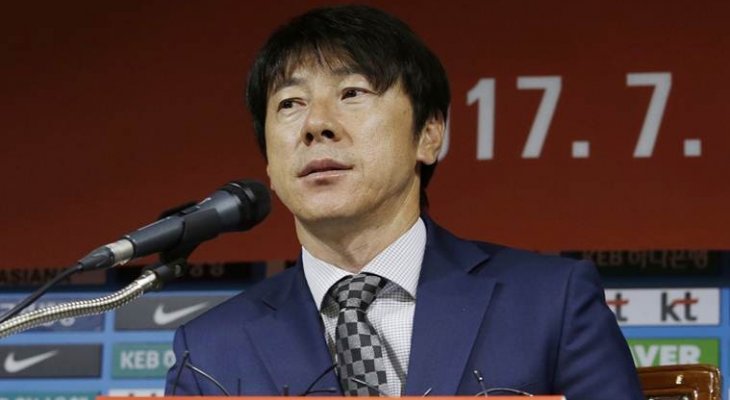 مدرب منتخب كوريا الجنوبية يكشف عن مفاجأته لكأس العالم