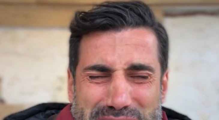 نجم تركي سابق ينهار بالبكاء بعد الزلزال المدمّر الذي ضرب بلاده
