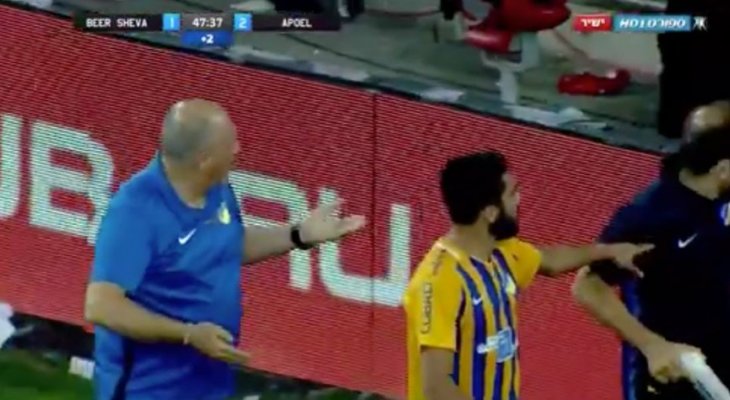 فيديو: جماهير اسرائيلية تعتدي على لاعب اردني