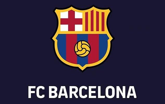 ميسي برتدي شعار برشلونة الجديد لاول مرة