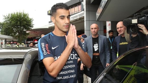 البحريني حكيم العريبي يصل إلى أستراليا بعد إطلاق سراحه في تايلاند