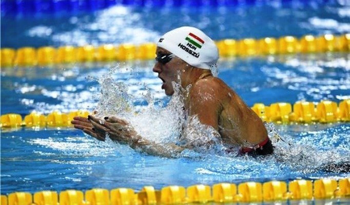 بطولة العالم للسباحة : هوسو تخطف ذهبية 200 متر