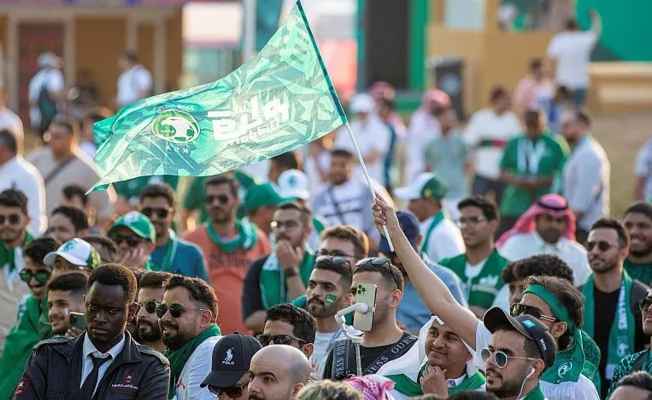 مسيرة خاصة للجماهير السعودية قبل مواجهة الارجنتين