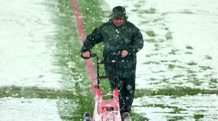 تأجيل مباراة اتالانتا وفياريال بسبب الثلوج