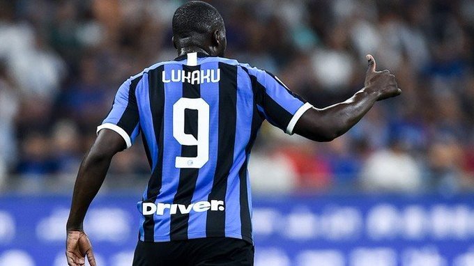 لوكاكو يعلق على احداث العنصرية في ملاعب كرة القدم