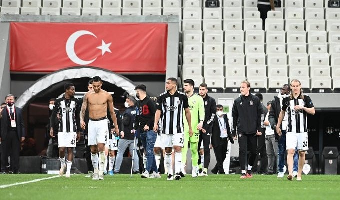 بشكتاش يحقق لقب الدوري التركي للمرة الـ16 في تاريخه 