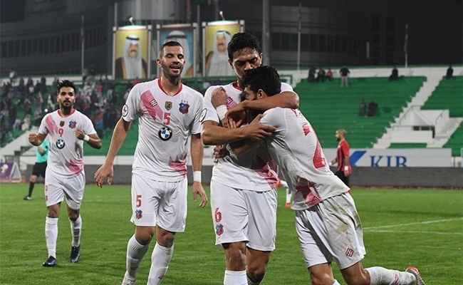 الكويت يضرب موعدا مع العربي في نهائي كأس ولي العهد 