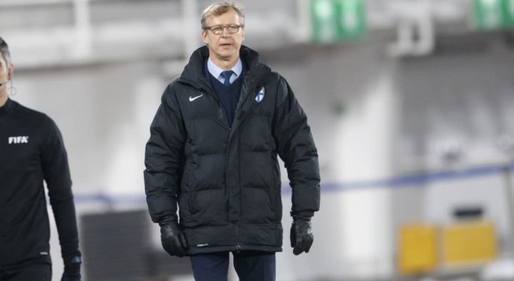مدرب فنلندا: انتهاء المباراة بالتعادل امر مخيب للامال