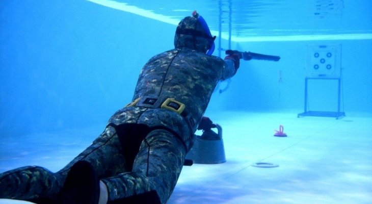 مهرجان لبنان الرياضي المائي  ينظم دورة لحكام الرماية تحت الماء 