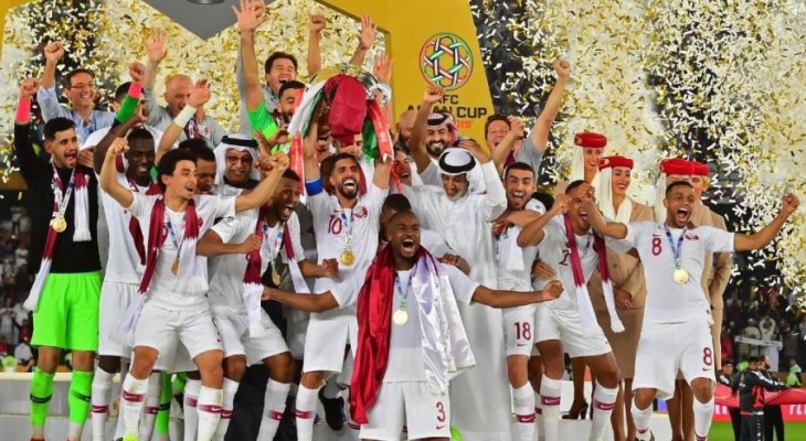 احتفال رسمي وشعبي بانتظار لاعبي قطر