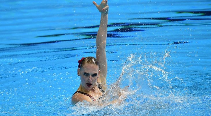 الروسية روماشينا تفوز بذهبية العالم في السباحة وتدخل التاريخ