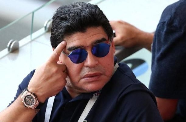 مارادونا مشجعاً لمنتخب كولومبيا