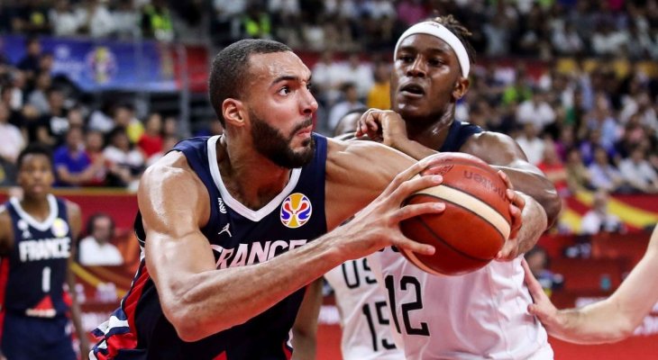 فرنسا تنهي سيطرة اميركا في كرة السلة بعد 58 فوز متتالي