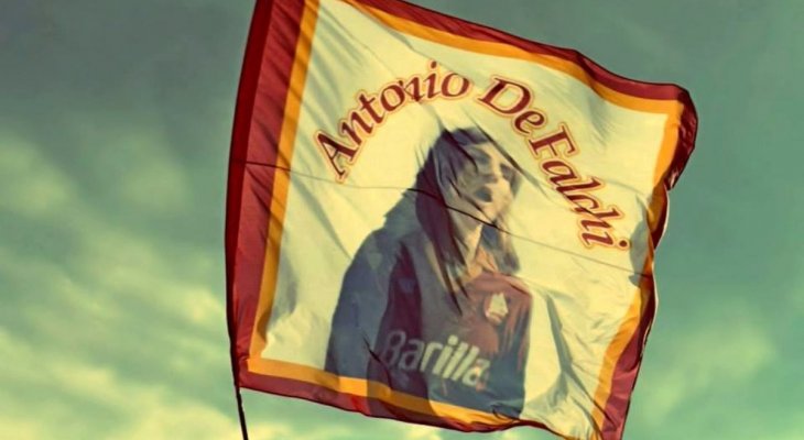 روما يستذكر الراحل أنتونيو دي فالكي الذي مات ذعرًا