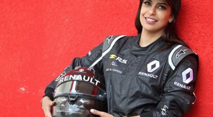 أول إمرأة سعودية تقود سيارة فورمولا 1
