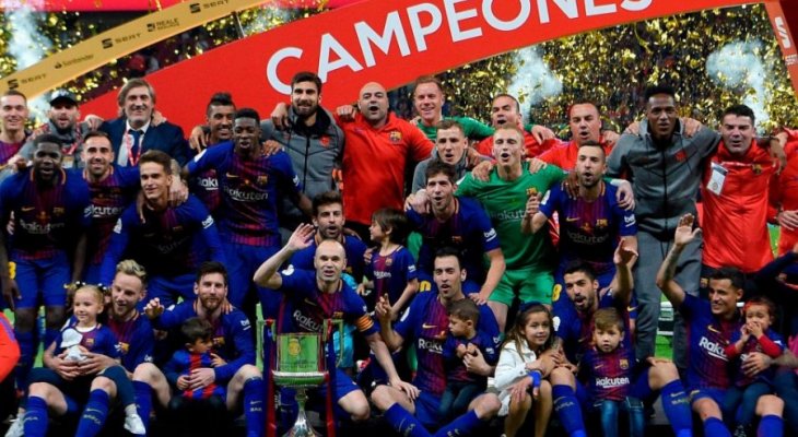 برشلونة يسيطر على عناوين الصحف الرياضية