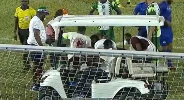 نيجيريا تعلن اصابة اوسيمين مهاجم نابولي