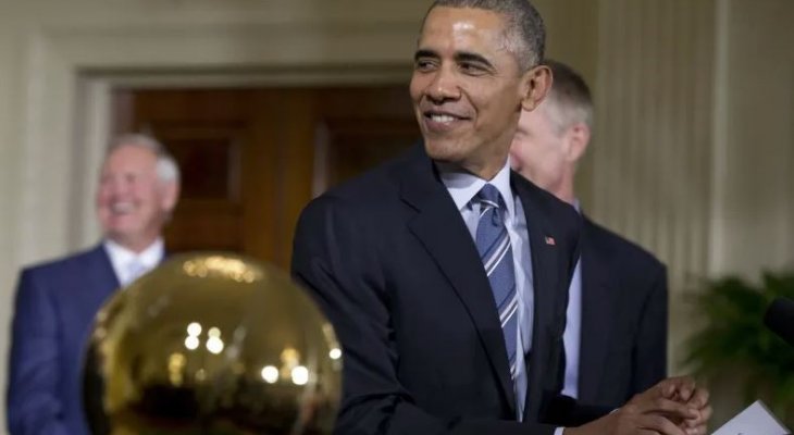 باراك اوباما يحضر إفتراضيًا مباراة ليكرز وهيت