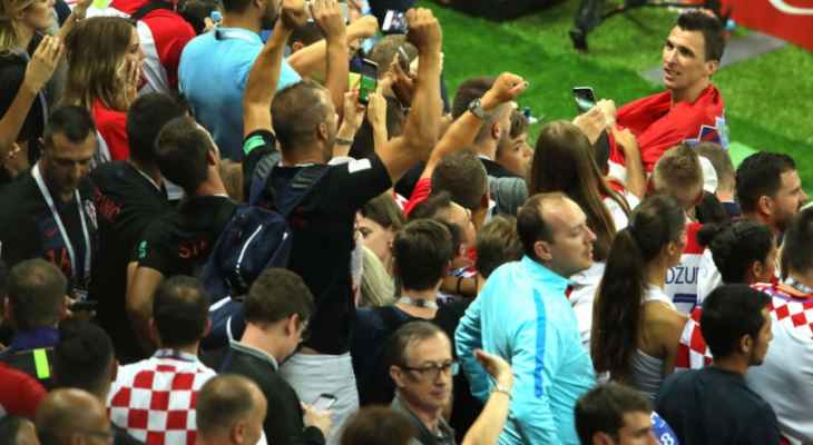 احتفالات جماهير كرواتيا وحزن الجماهير الانكليزية بعد نصف نهائي المونديال