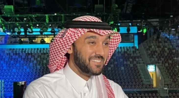 وزير الرياضة السعودي يعلق على صفقتي ميسي وبنزيما